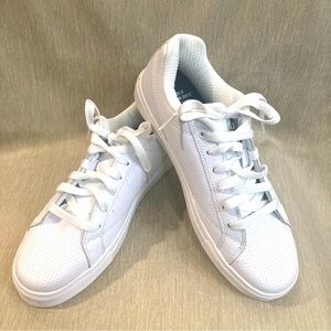 FILA Sz 9 Soft Action Leather Memory Foam Insole CoolMax  Lace Up Sneakers